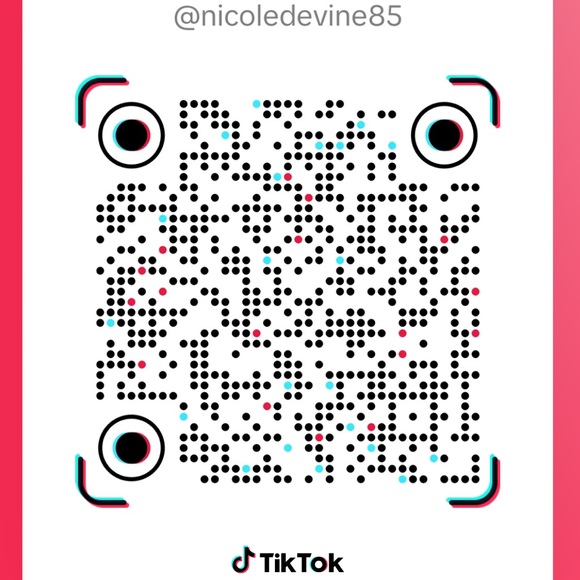 Meet your Posher, Nicole - Picture 11 of 11